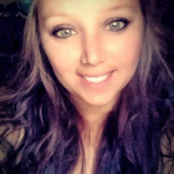 Meet your Posher, Danielle - Picture 1 of 1